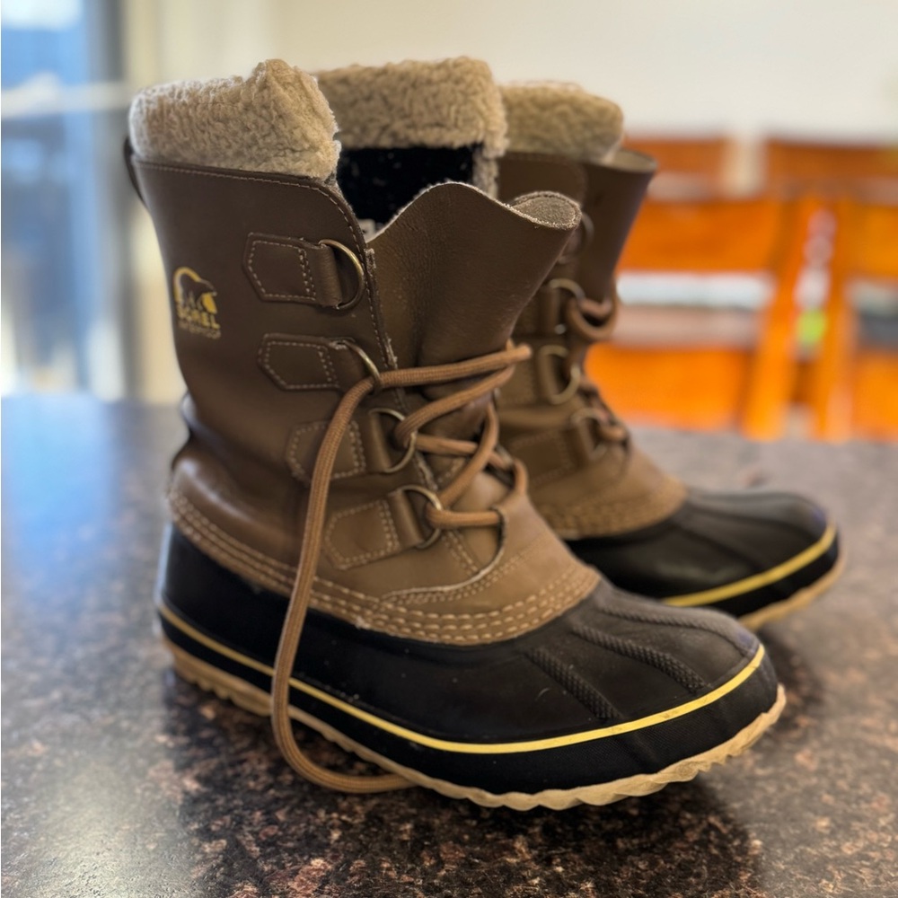 Sorel Tan and Black Insulated Boots
